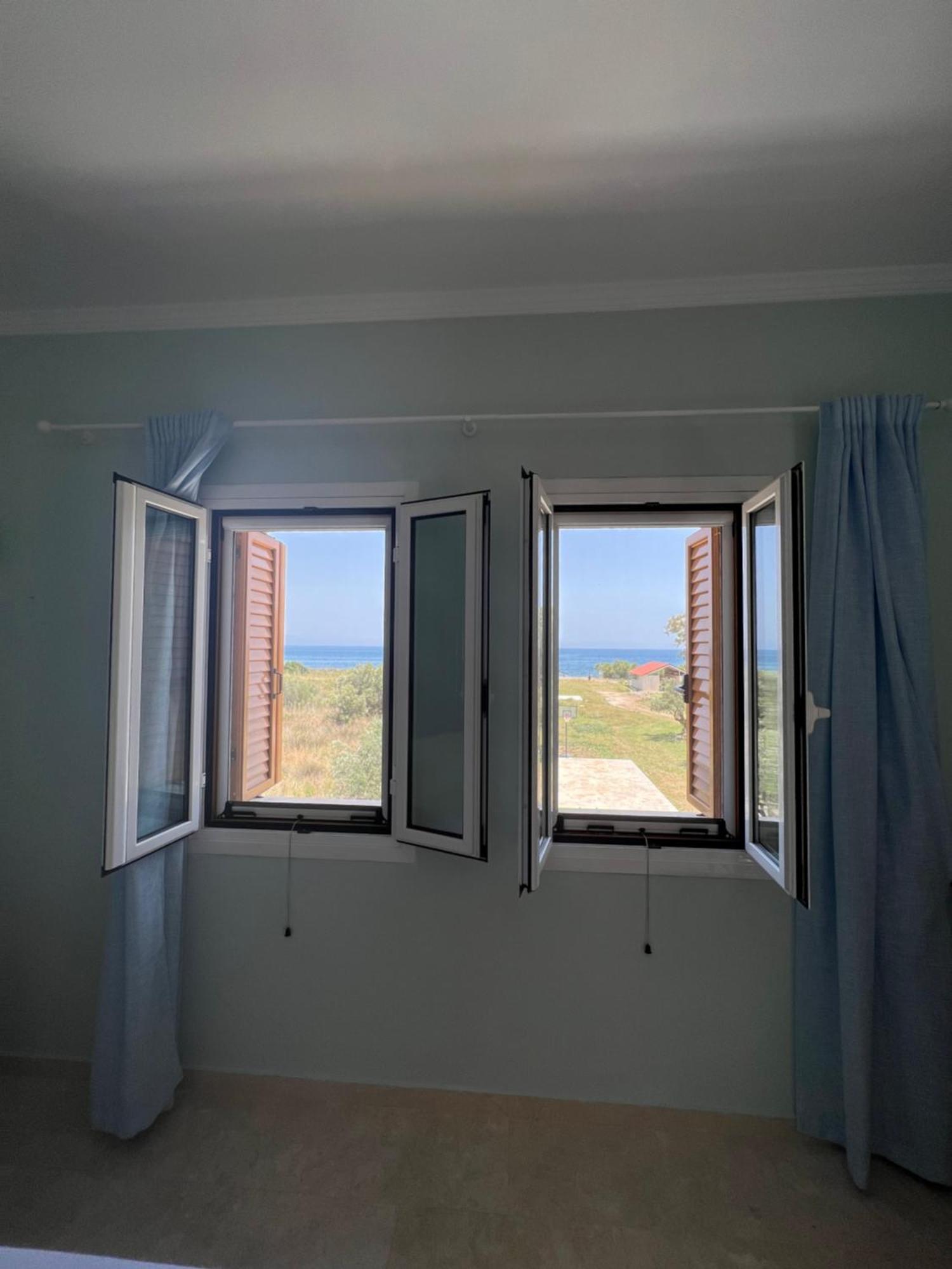 Mani Kamares Beach Estate Githio Exterior foto